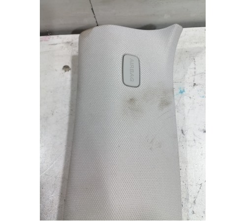 Обшивка стойки лобового стекла левая с динамиком