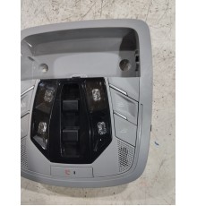 Плафон внутреннего освещения салона передний