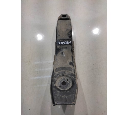 Кронштейн подрамника (задний, левый)