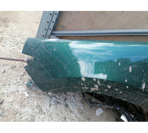 Крыло переднее левое