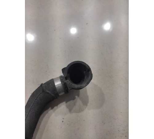 Патрубок системы охлаждения