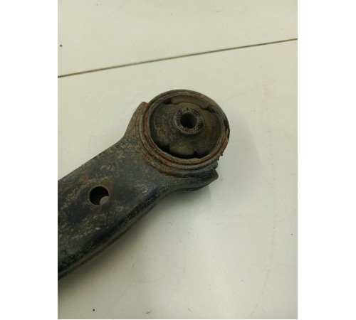 Рычаг подвески передний левый