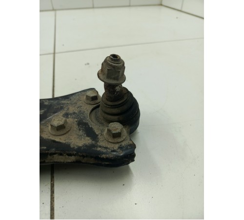 Рычаг подвески передний левый