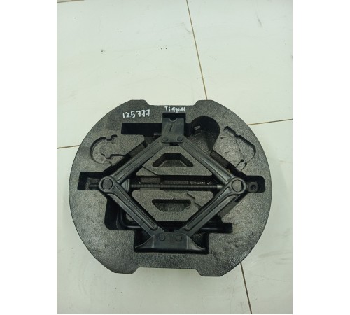 Домкрат с нишей