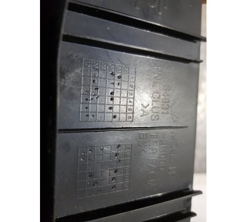 Накладка в салоне перед.