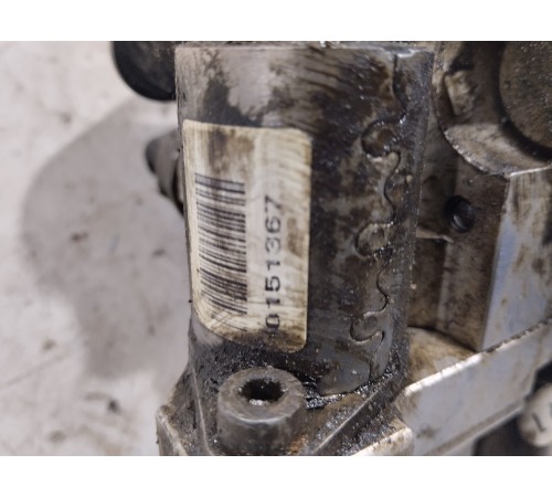 Блок клапанов гидроподвески передний