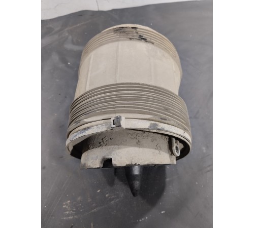 Подушка пневмоподвески задняя правая