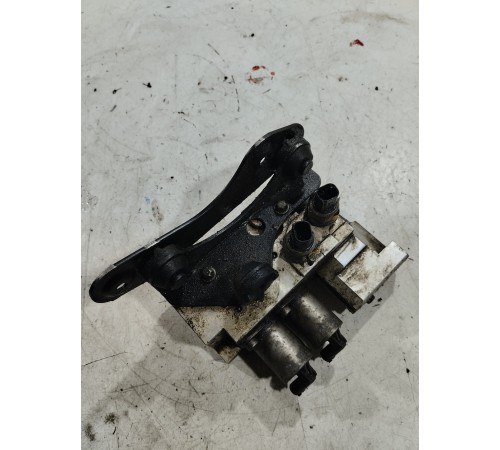 Блок клапанов гидроподвески передний