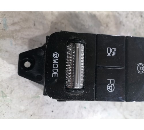 Блок кнопок многофункциональных центральной консоли