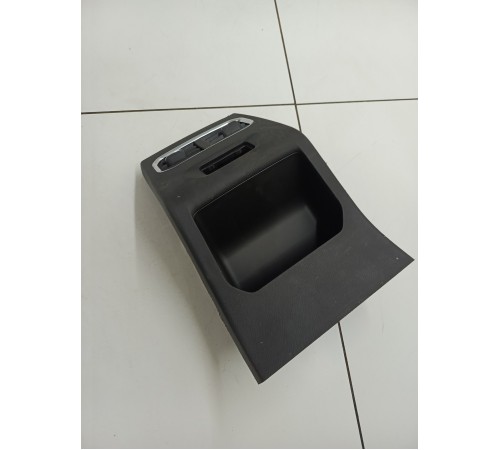 Накладка центральной консоли задняя