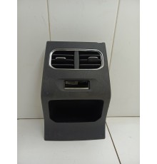 Накладка центральной консоли задняя