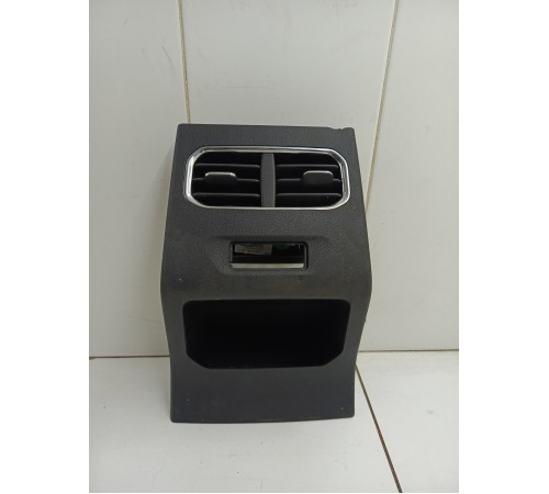 Накладка центральной консоли задняя