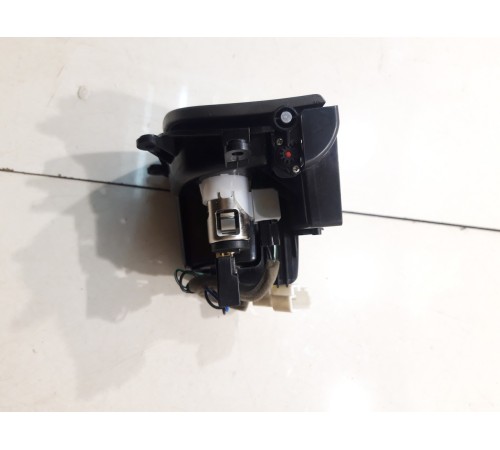 Пепельница (передняя)