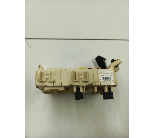 Блок предохранителей салонный