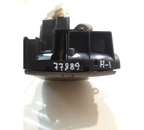 Пепельница (передняя)