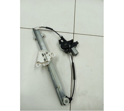Стеклоподьемник передний левый в сборе