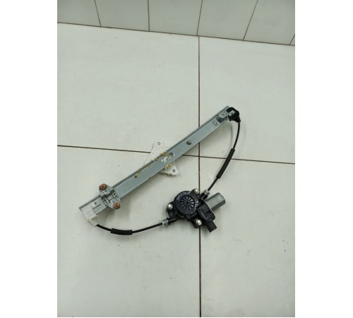 Стеклоподьемник передний левый в сборе