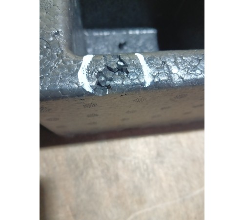 Наполнитель багажного отсека левый