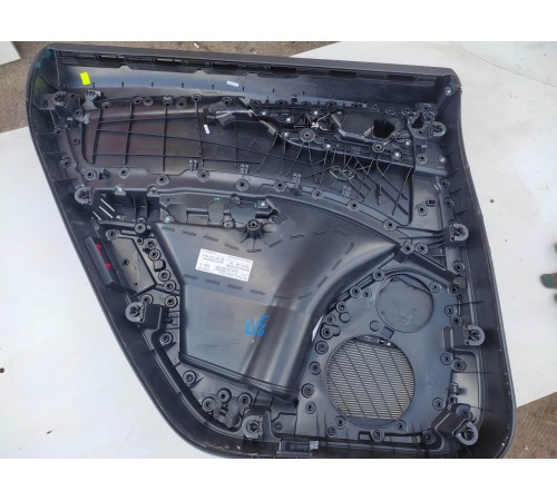 Обшивка двери (задняя правая)