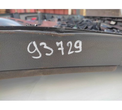 Обшивка двери (задняя правая)