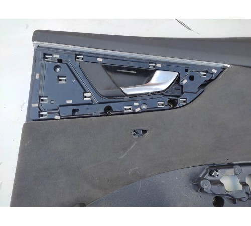 Обшивка двери (задняя правая)