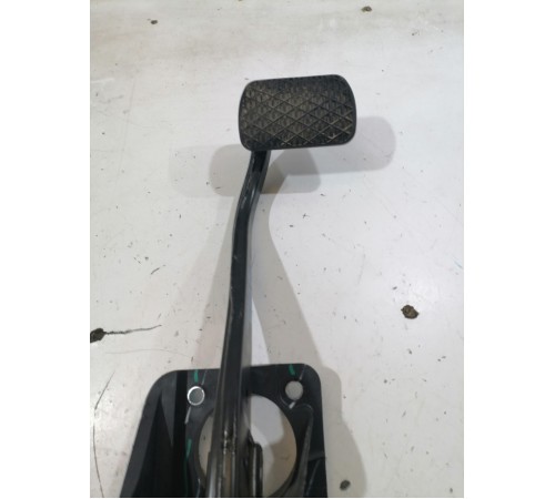 Педаль тормоза