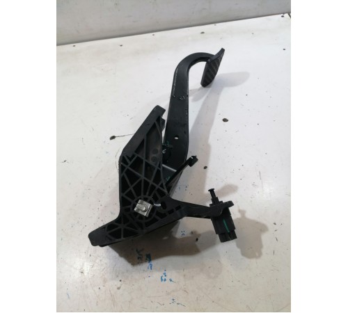 Педаль тормоза