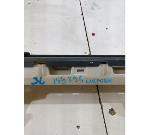 Шторка двери задняя левая