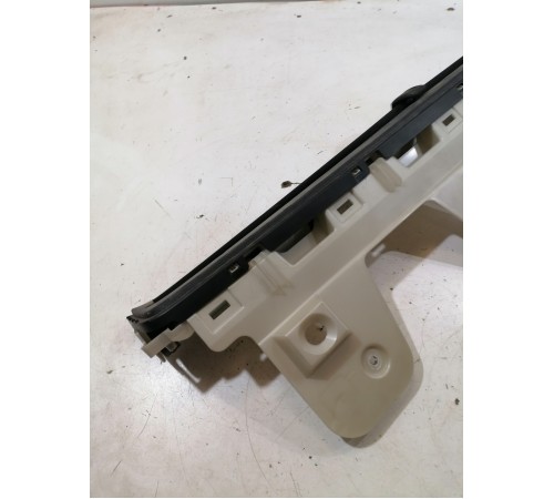 Шторка двери задняя левая