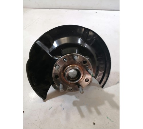 Кулак поворотный передний правый