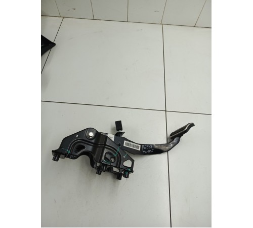 Педаль тормоза