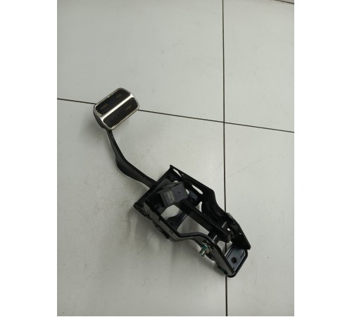 Педаль тормоза