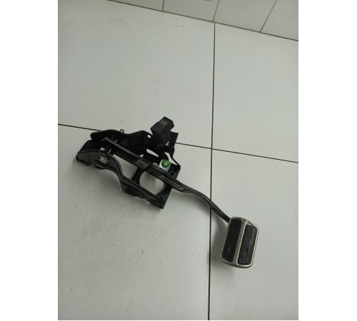 Педаль тормоза