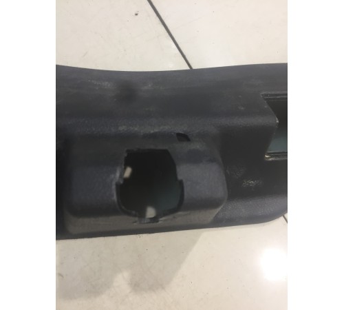 Накладка багажника