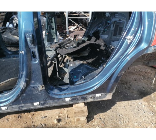 Порог левый с центральной стойкой