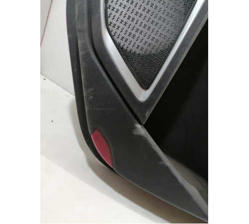 Обшивка двери задняя правая