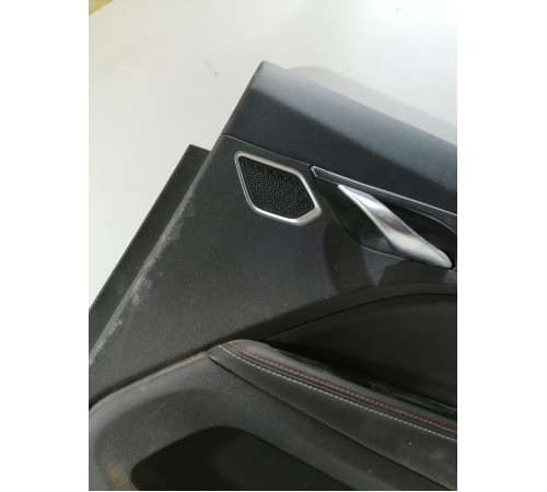 Обшивка двери задняя правая