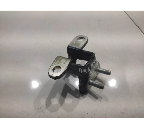 Петля двери (задняя, правая, верхняя)