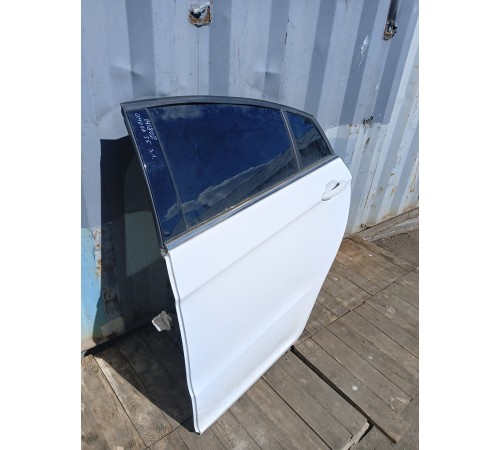 Дверь задняя левая в сборе