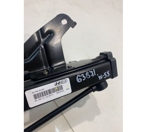 Механизм подъёма двери багажника