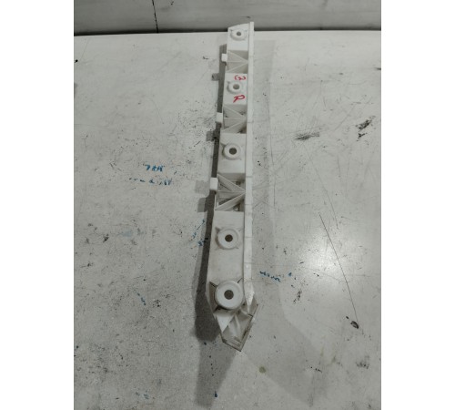 Кронштейн бампера задний правый