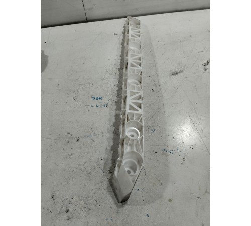 Кронштейн бампера задний правый