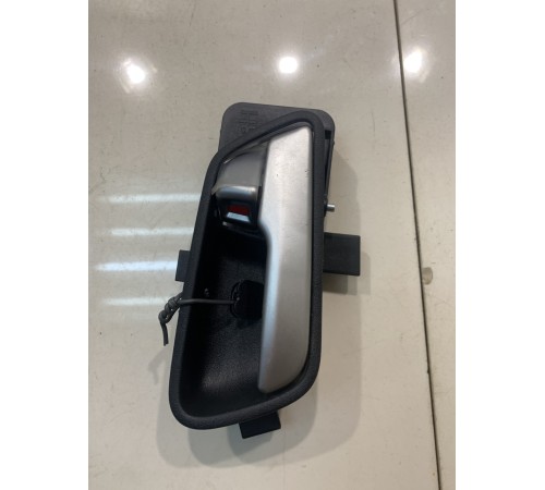 Ручка двери (задняя, правая, внутренняя)