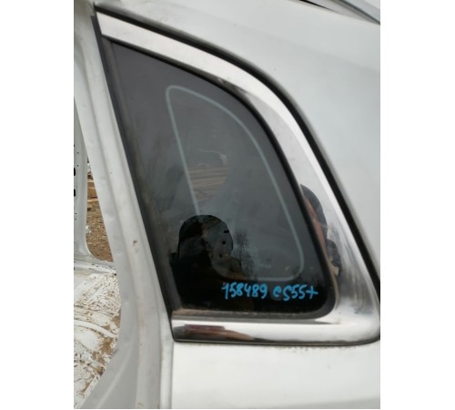 Глухое стекло кузова левое, форточка