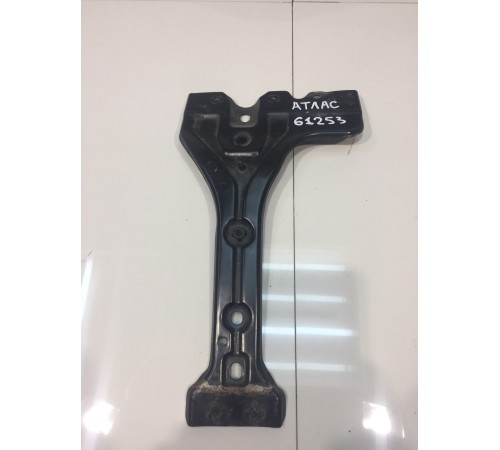 Передняя планка телевизора