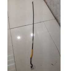 Держатель капота