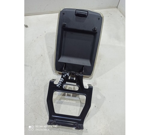 Подлокотник