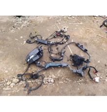 Проводка подкапотная с монтажным блоком