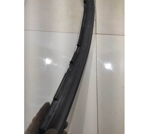 Уплотнитель капота(задний)