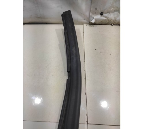 Уплотнитель капота(задний)